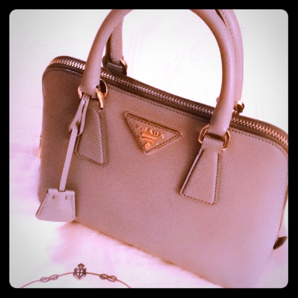 PRADA SAFFIANO LUX